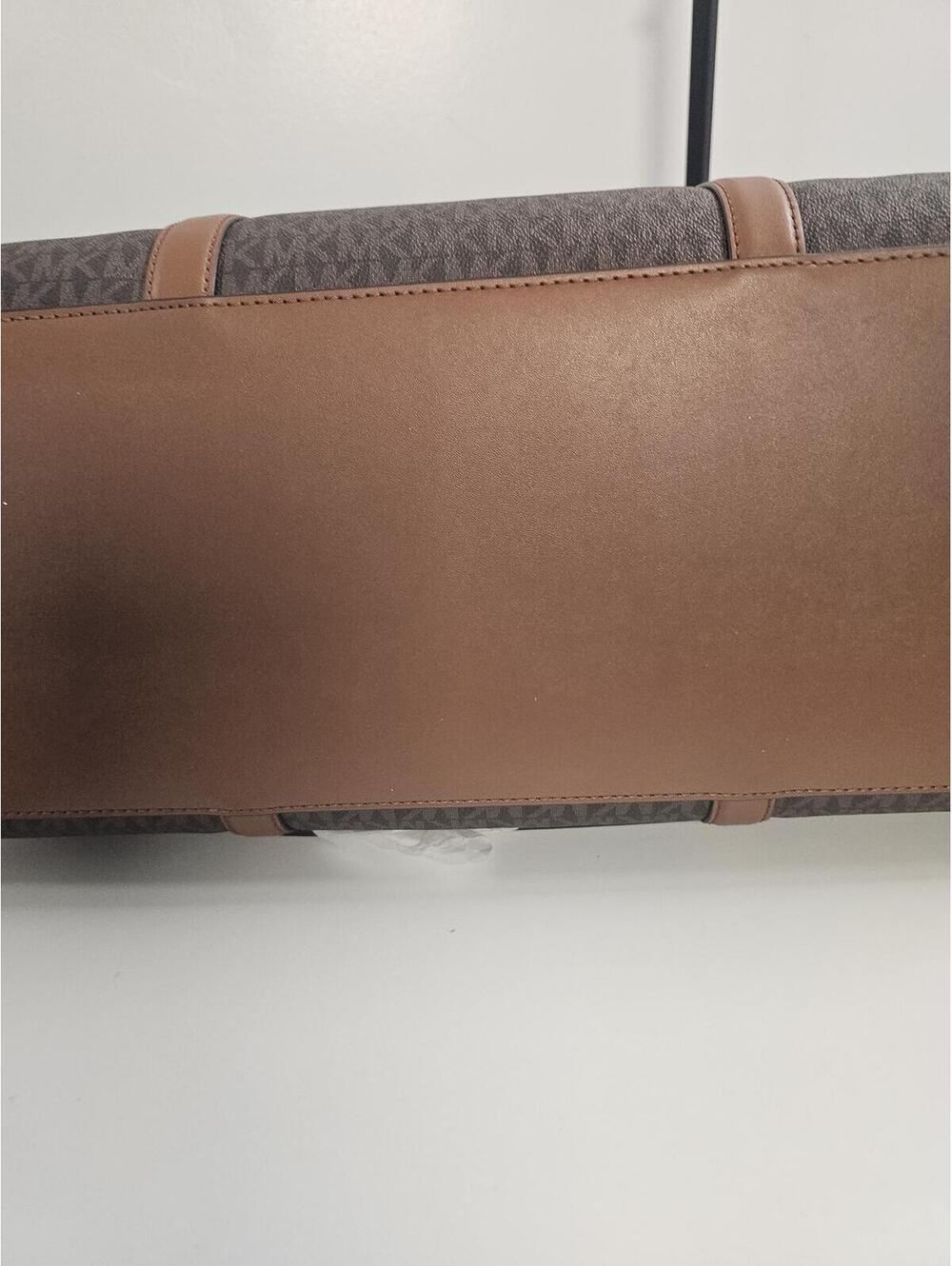 Michael Kors MK XL Weekender Bag NWT - Picture 5 of 14